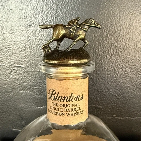 Blanton's Single Barrel Bourbon EMPTY BOTTLE With Stopper “T” w/ Velvet Bag - Picture 2 of 4